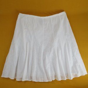 Lane Bryant white cotton skirt w/ floral embroider